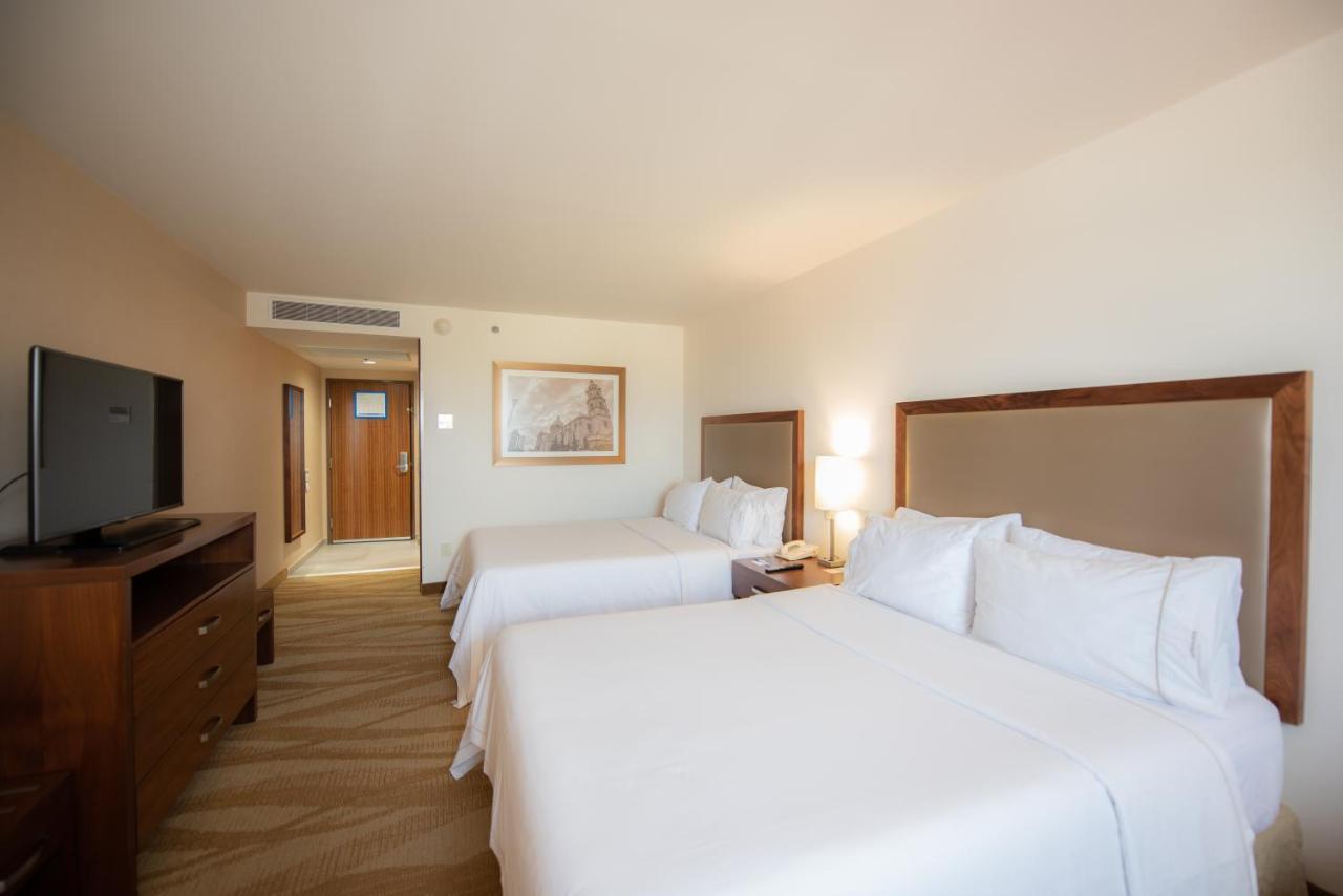 Holiday Inn Express And Suites Celaya By Ihg Exterior foto